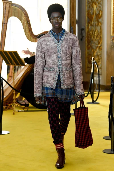 Look 109